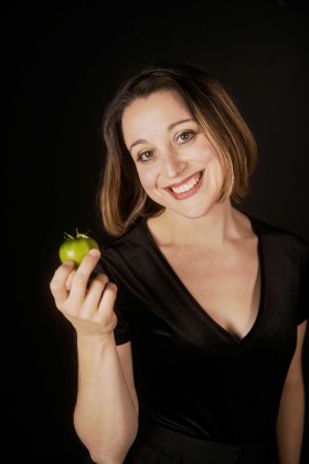 Marie Vermeulin © Olivier Lalane portrait de face tomate verte - BD